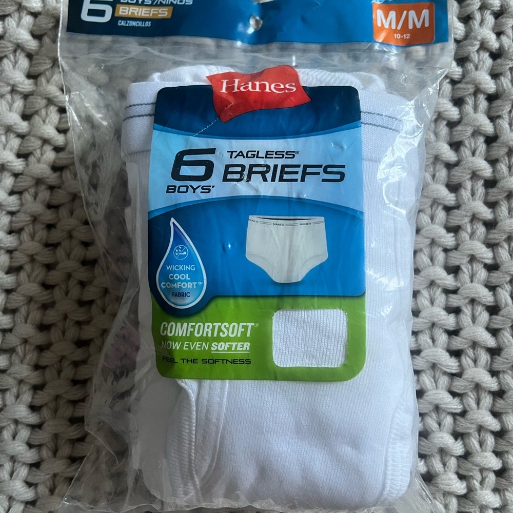 🏷️5/$30 Hanes Boys' Tagless White Briefs(med) NWT
